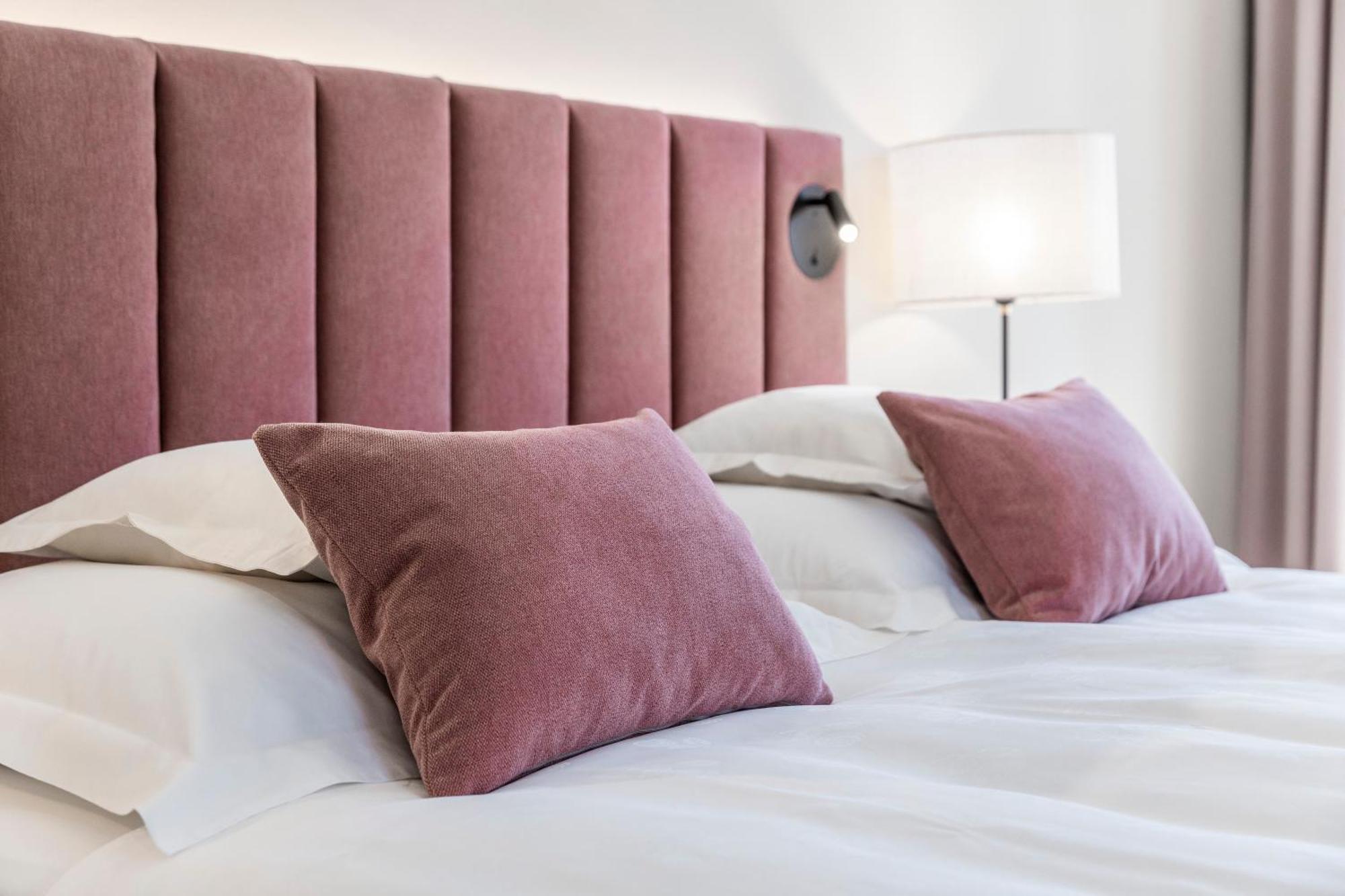 Hotel Pienzenau Am Schlosspark Merano Habitación foto